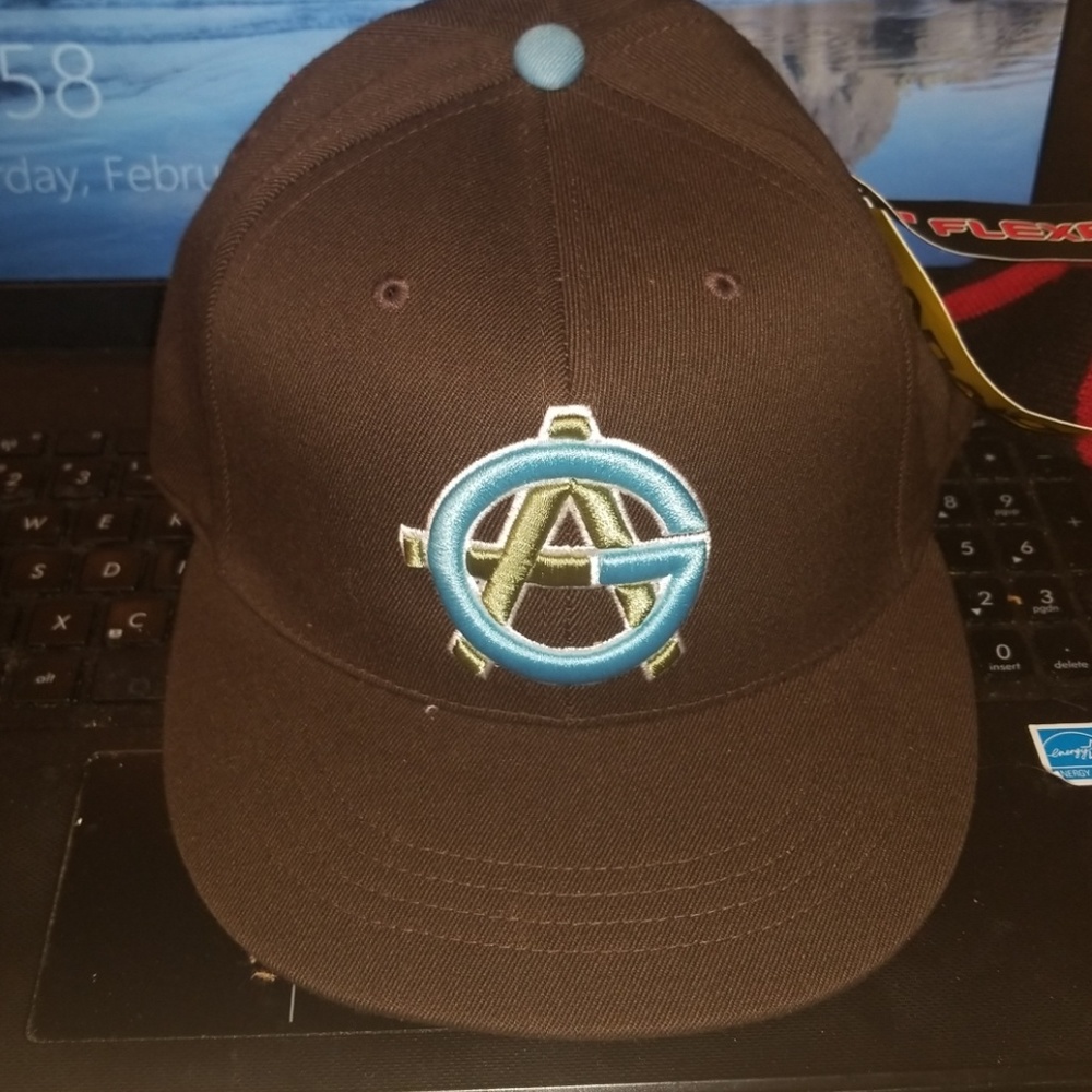 Analog Flexfit Brown/Blue Cap S/M NWT